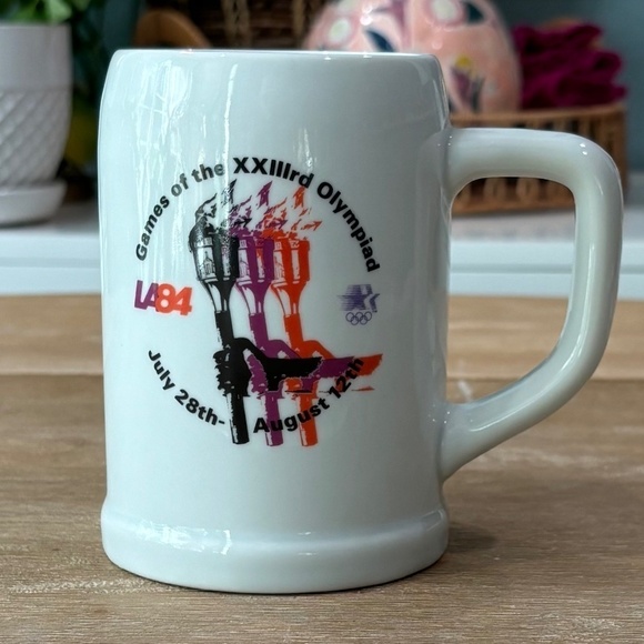 Vintage Torch 1983/1984 LA Olympic Star In Motion Mug - Picture 1 of 7
